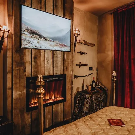 Le Fantome De Berthe Logement-attraction Insolite * La Roche-en-Ardenne