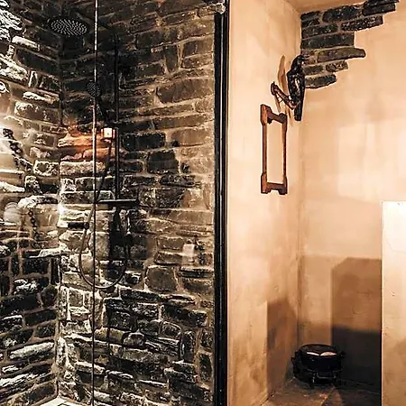 Le Fantome De Berthe Logement-attraction Insolite * ラ・ロシュ・アン・アルデンヌ
